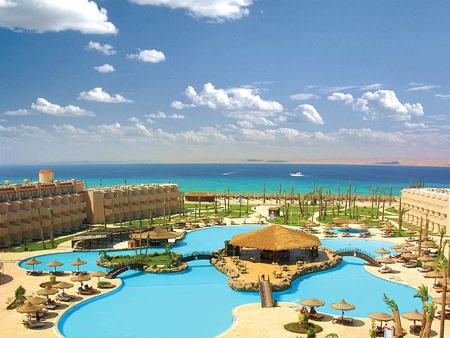 Территория отеля Pyramisa Sahl Hasheesh
